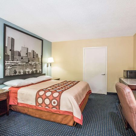 Отель Super 8 By Wyndham Camp Springs/Andrews Afb Dc Area Экстерьер фото
